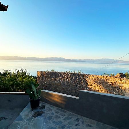 Appartamento Fteri Stone House In Platanos, Akrata Esterno foto